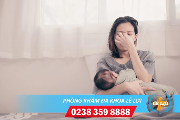 Ngứa âm đạo sau sinh phải làm sao?