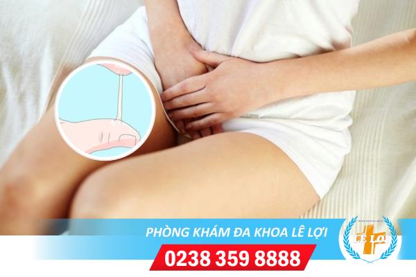 Âm đạo ra huyết trắng có sao không?